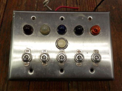Wall mount - 5x toggle switch plate w/ multi color lights - buzzer