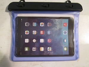 water proof clear plastic bag for phone or tablet (8&#034; x 5.5&#034;) Nice Price!!!