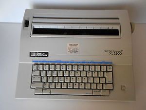 Smith corona xl2500 portable electronic typewriter   w/cover &amp; user guide  vgc for sale