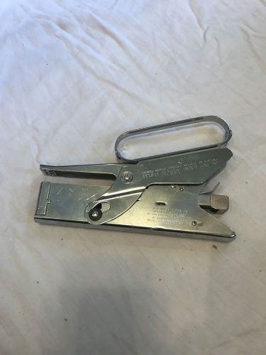Arrow fastener p22 plier type stapler for sale