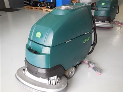 Tennant nobles ss5 auto scrubber floor scrubber usa-clean for sale