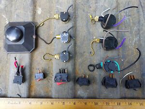 21PP43 ASSORTED ELECTRICAL SWITCHES: ROCKERS, PULL CHAINS, FOOT SWITCH, VGC