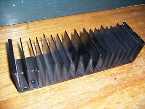 large long black flat-bottom aluminum heatsink 10&#034; x 2.25&#034; x 3&#034; (25 x 7.5 x 6cm)