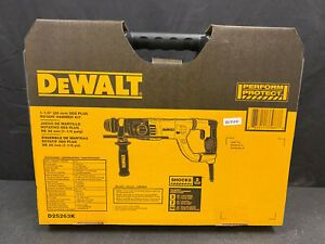 New Dewalt 1-1/8&#034; Corded SDS-Plus Rotary Hammer Kit D25263K