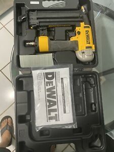 DEWALT DWFP12233 Precision Point 18-Gauge 2-1/8 in. Brad Nailer