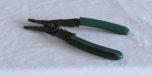 Vintage 8 1/4&#034;  wire stripper, cutter, pliers with green handle for sale