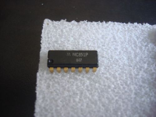 NOS MOTOROLA MC851P DIP Gold Leads