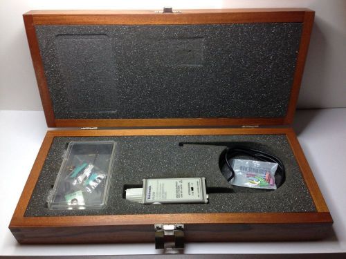 Tektronix 1.5 ghz p6248 differential probe with some accessories, case for sale