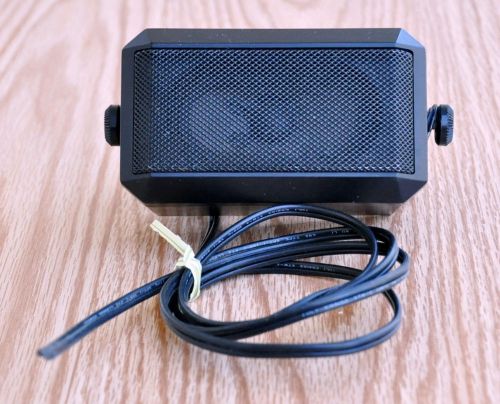 External speaker and hanging bracket for uhf motorola radius radio for sale