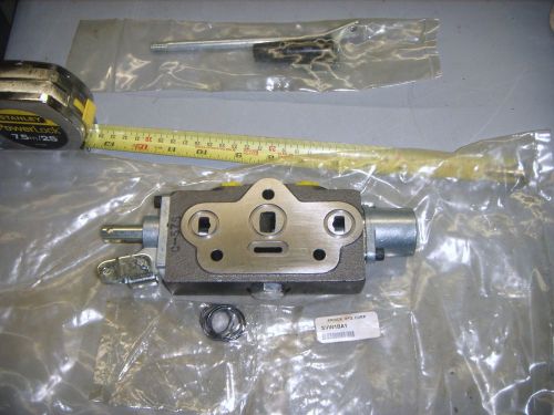 New Prince Hydraulic Valve SVW1BA1 4-Way Double Acting w/Spring Center