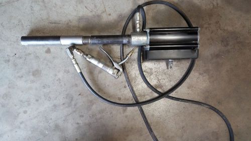 ARO Grease Pump, Hose and Gun- No Reserve