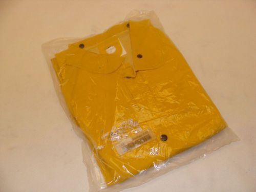Radnor 64055901 medium yellow 0.32mm polyester &amp; pvc 3 piece rain suit new for sale
