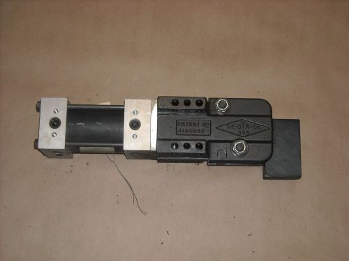 De-sta-co 895-l-2.0-r2000-c2000 pneumatic clamp, with arm, no sensor, used for sale