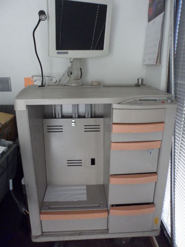 LIONVILLE 600  Series medication cart with Monitor