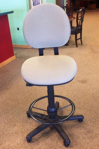 Steelcase criterion armless task adjustable height stool tan beige fabric for sale