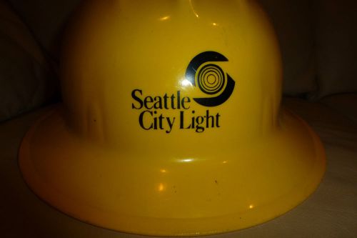 1986 VINTAGE SEATTLE CITY LIGHT PLASTIC  HARD HAT