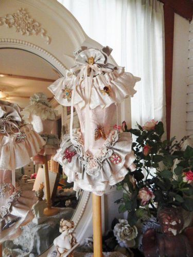 Beautiful Vtg Pink Cream Ruffled Mannequin Dress Form Jewelry Holder Statue 24&#034;