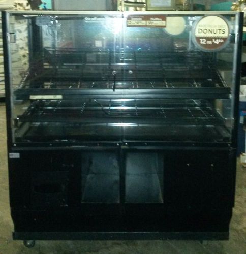 RETAIL DONUT DISPLAY CASE WITH THREE SHELVES, USED
