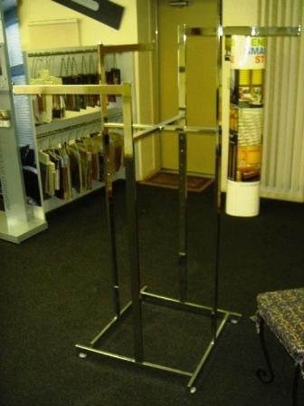 4 sided chrome display rack 24&#034; x 24&#034; x 4&#039; high extends to 6&#039; high........... for sale