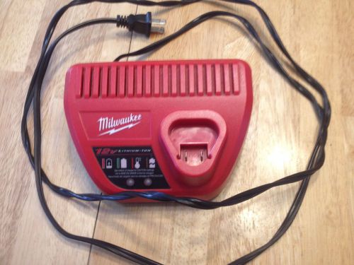 milwaukee m12 battery charger