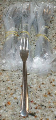 6 DOZEN OYSTER FORKS NEW IN BOXES RESTERAUNT / HOME MED WT #782474