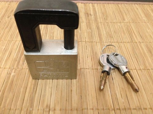 *very high security* 50mm ankeh padlock~ 2 *original keys!* for sale