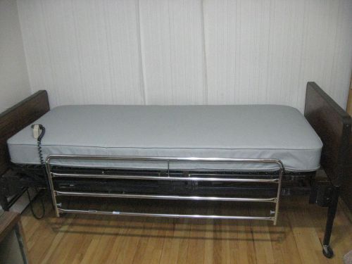 Hospital Bed - Medical - Treatment - Fully Electric - Mattress - Adjustable -