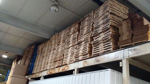 Wood pallets. Lot of 25 heavy duty pallets