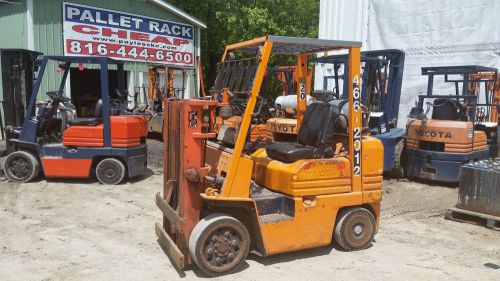 Forklift toyota lift truck fork lifts 5000 lbs cap single truckers mast used for sale