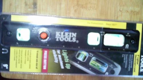 Klein Tools 9 inch Lighted Level