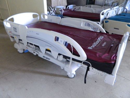 Stryker InTouch 2130 Critical Care Bed