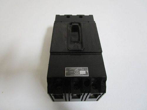 ITE CIRCUIT BREAKER ET3100 (CHIPPED-AS PICTURED) *USED*