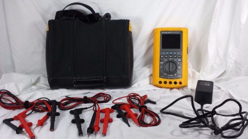 Fluke 867B Graphical Multimeter with Case &amp; Accesories + NEW BATTERY