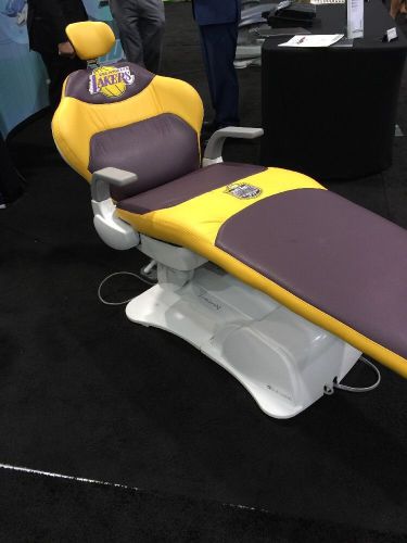 Bel 50 Custom Lakers Chair