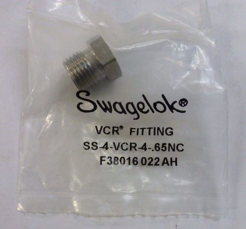 Swagelok SS VCR Face Seal Fitting, 1/4 in Male Nut SS-4-VCR-4-.65NC
