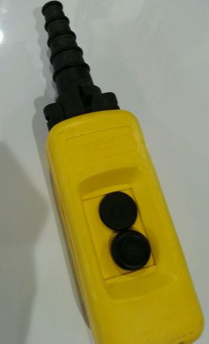 SCHNEIDER ELECTRIC HOIST PENDANT XAC-A02H7  telemecanique hoist handle buttons