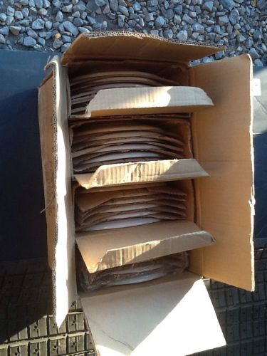 NEW CASE / Set Of 24 SCALLOPED  Shape 9&#034; WHITE Dinner Plates Restaurant Catering
