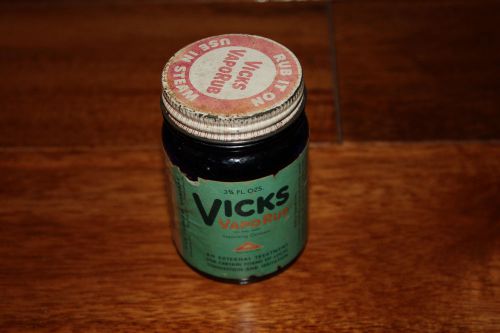 Vintage Vicks VapoRub Glass Bottle 3 3/4 oz Steam Vick Chemical Company