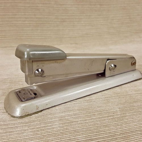 Bates mfg 56 gray metal standard desk top paper office stapler vintage usa for sale