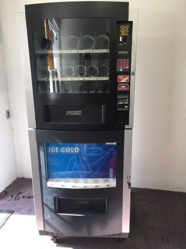 Rs800 rs850 rs-850 combination snack and soda vending machine great condition for sale