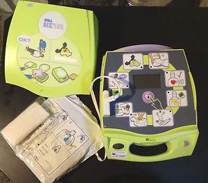 Zoll AED Plus Defibrillator with Pads and carring case. New batteries!