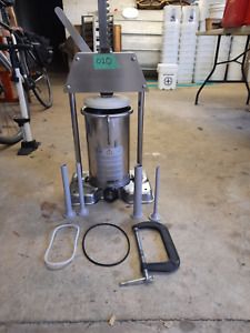 F DICK SAUSAGE STUFFER 9 LITRE OR 18 LB