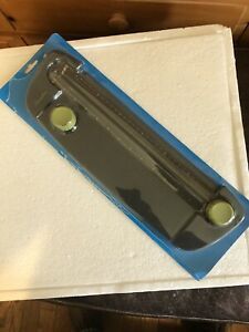 Swingline SmartCut Compact Personal Rotary Trimmer w/Plastic Base (SWI1112)