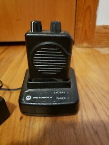 Motorola Minitor V 33MHz Low Band Fire EMS Pager with Charger
