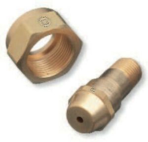 Regulator Inlet Nipples, Acetylene (B), 1/4 in (NPT), 1 3/4 in L, Brass, CGA-520