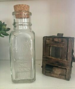 Beekeeper’s Primitive Wooden Queen Bee Carrier/Transport Box &amp; Honey bottle/jar