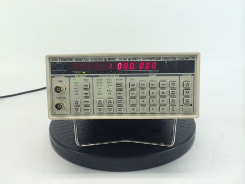 STANDARD RESEARCH SYSTEMS (SRS) MODEL DS345 30MHz SYNTHESIZED FUNCTION GENERATOR