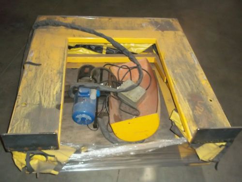 Hydraulic lift table 53&#034; x 56&#034; for sale