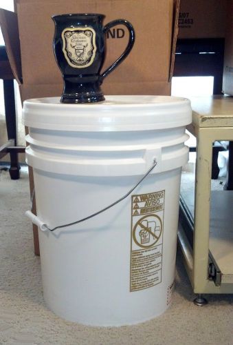 New - two 5 gal pails / drums,hazmat  safe, tough, white  hdpe,lids, fda,usda for sale