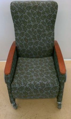 WINCO CLINICAL RECLINER - Good Condition